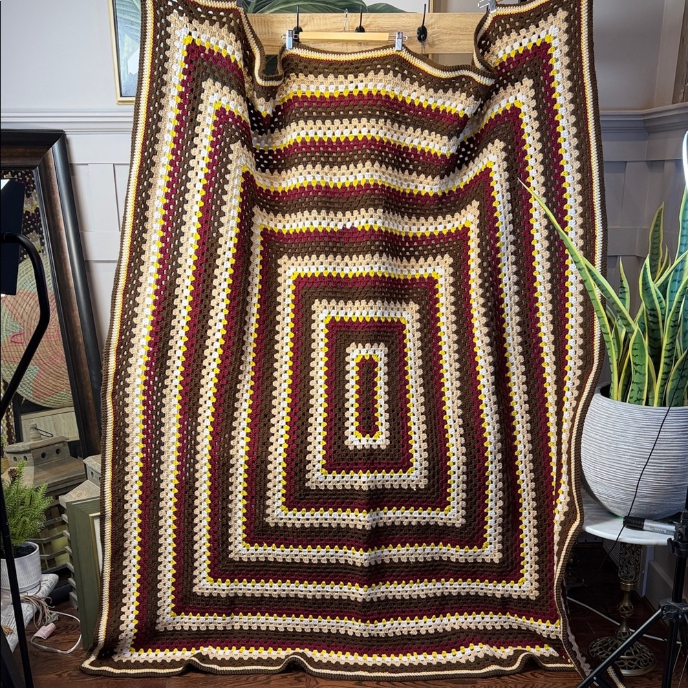 Stunning handmade Afghan crochet gift color tone neutral yellow earth tones